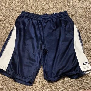 Men’s basketball shorts. Size Large